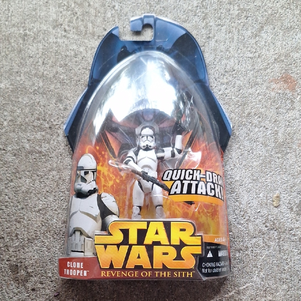 Star Wars Clone Trooper Action Figure - White and Black